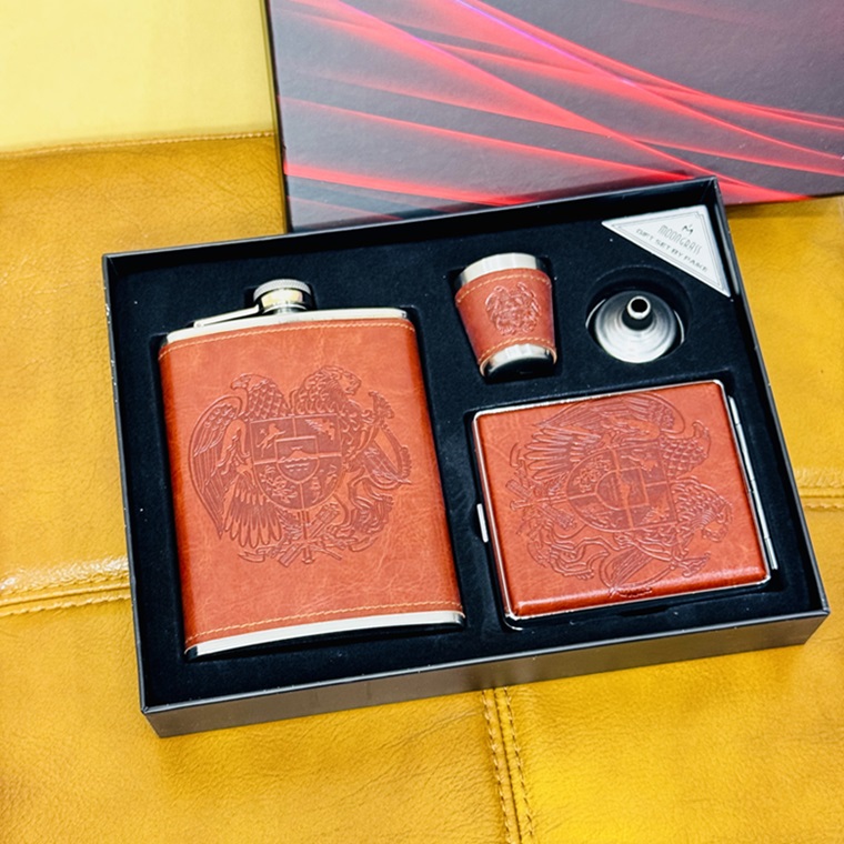 img-Հավաքածու-զինանշան կաշվեպատ