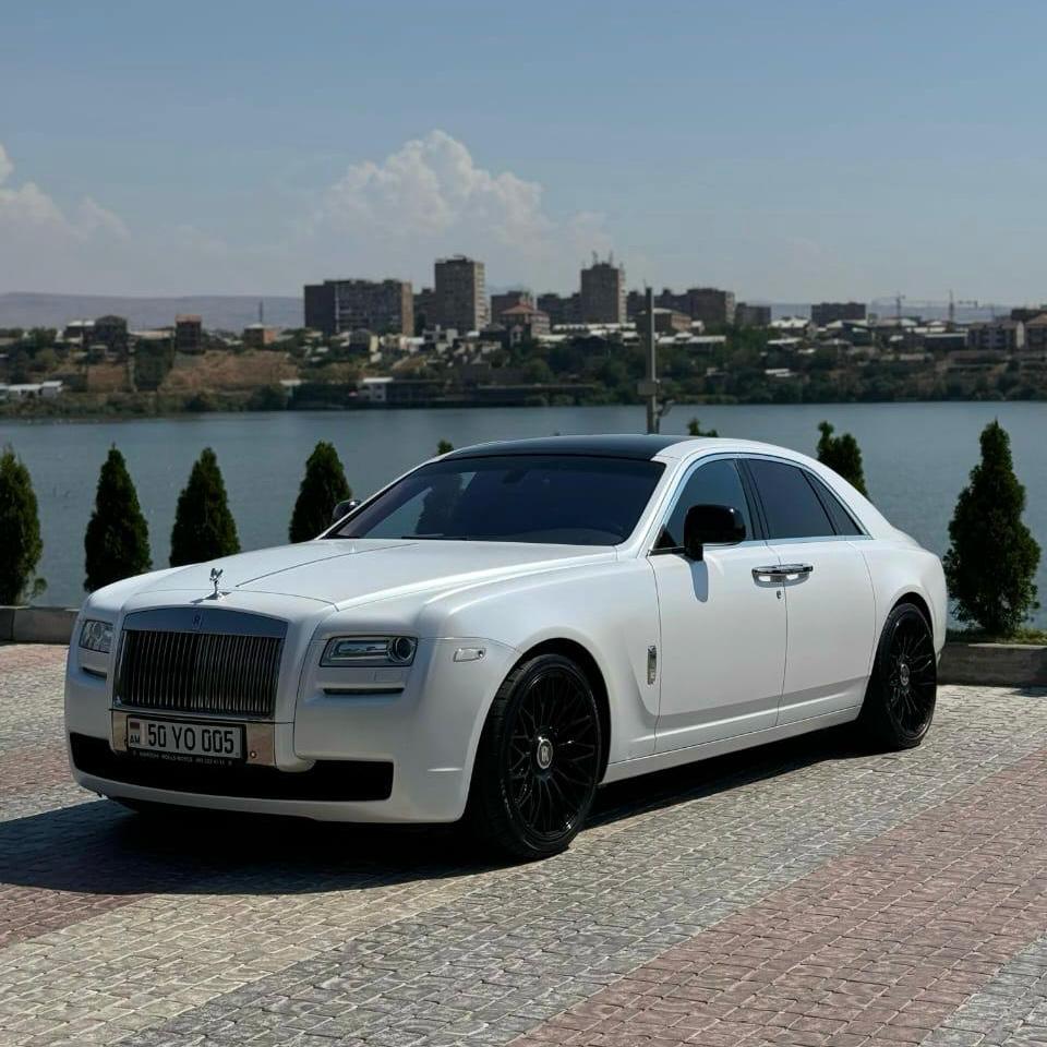 img-Rolls-Royce – շքեղության ամենաբարձր չափանիշը