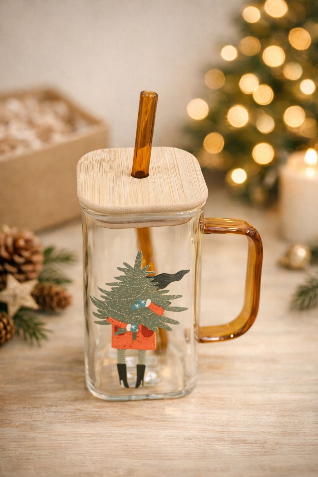 Прозрачный стакан - елка